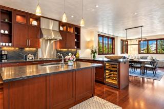 Platinum Vail Solaris 3 Bedroom With Den Vacation Rental Set At The Base Of The Mountain Just Steps From The Gondola - 7