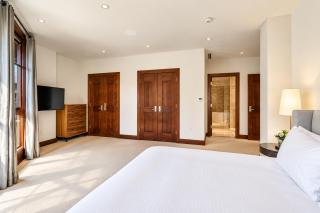 Platinum Vail Solaris 3 Bedroom With Den Vacation Rental Set At The Base Of The Mountain Just Steps From The Gondola - 2