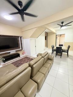 Anaqi Homestay with Kids Playroom - 3