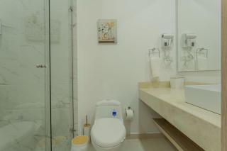 Apartamento de Lujo con Balcón, Piscina y Cerca al Mar - 0
