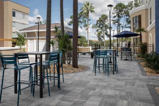 Hampton Inn & Suites Lake City - 8
