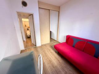 3 BDR Family Garden Apartment Mamad Parking - 8