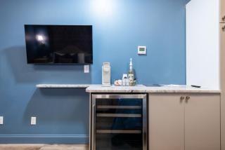 Hollyhock Suite 506 - 6