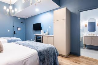 Hollyhock Suite 506 - 4