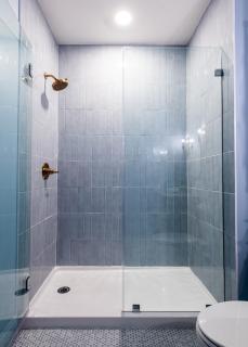 Hollyhock Suite 506 - 2