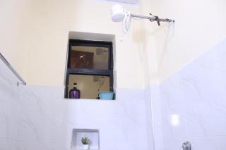 Penthouse Studio w Lake Views, 5G WiFi, Self check-in - 1