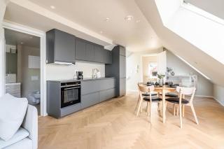 Modern Top-Floor Apartment near Bryggen - 4