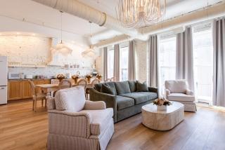 Hollyhock Suite 301 - 0