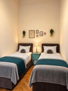 Szimpla Comfort 3BDR, 2BTHR, 2WC, 4AC Apartment - 5