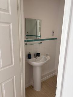 Modern 2 Bed Flat 2 mins to Beach Sea views - 2