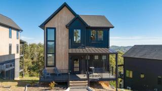 Luxury 4 Bdrm with Private Indoor Pool and Hot Tub in Sevierville - 9