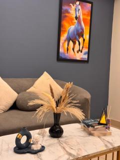 Noir and Marble Residence - 4