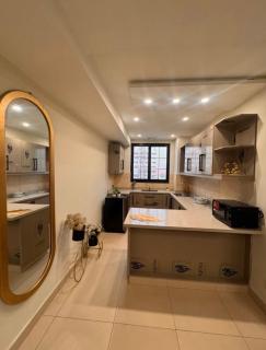 Noir and Marble Residence - 3