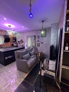 Luxe Apartment - 0