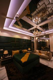 Downtown Luxurious Villa- Private Butler, Pool & Music - 9