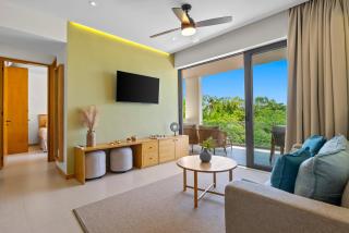 2BR, 2BA Alik A5 condo in La Cruz with pool, gym, balcony, AC, WiFi - 9