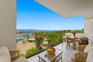 2BR condo near the ocean with pool, gym, WiFi, balcony - 9