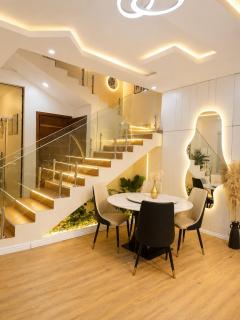M a luxury home - 8