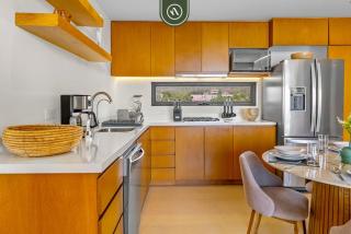 2BR condo near the ocean with pool, gym, WiFi, balcony - 2