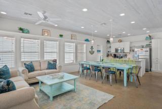 Barefoot Bungalow - 4