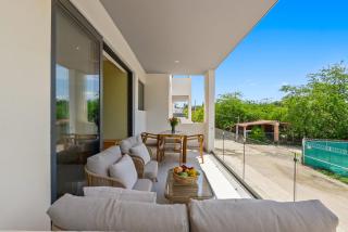 2BR near the ocean with pool, gym, WiFi, and full kitchen - 3