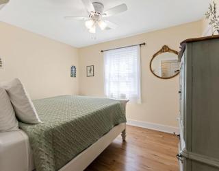 Hawks Haven - Spacious Lakefront Home with Firepit Near South Haven - 1