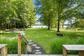 Lodge and Lake - Impressive Dual Woods and Lake Homes That Sleep 32 - 7