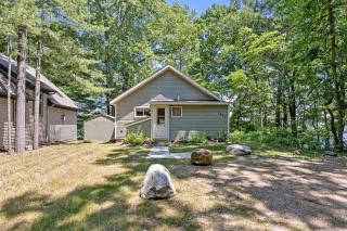 Morningside Vista Lake House-Idyllic Lakefront Home Dog-Friendly - 4