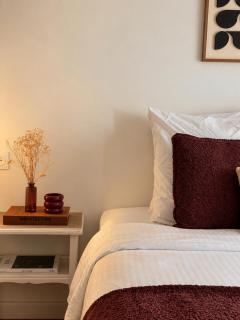 La Suite Burgundy - 7