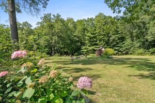 Oaks and Pines - Dog-Friendly Dual Homes in the Woods with Lake Access - 1