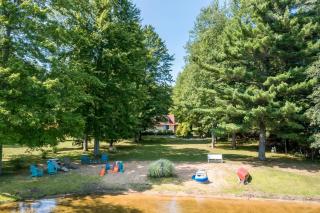 Upper Scott Lake Retreat - Scenic and Stunning Lakefront Home with Large Yard - 6