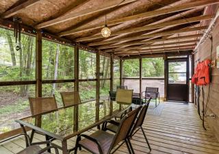 Upper Scott Lake Retreat - Scenic and Stunning Lakefront Home with Large Yard - 2