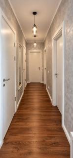 Free Breakfast - 2BR for 8 - 2 Baths - Parking - Near Metro - 5