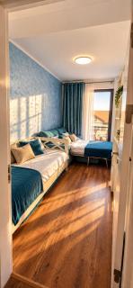 Free Breakfast - 2BR for 8 - 2 Baths - Parking - Near Metro - 3
