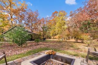 Woodland Pines Cottage-Cozy Cottage for Dogs Hot Tub - 8