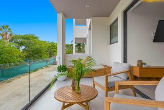 2BR condo near the ocean with pool, gym, WiFi & balcony - 9