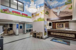 Days Inn by Wyndham Leamington - 4