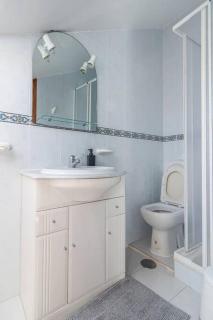 Nazaré 2BR Near Beach - 3