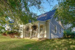 Century Old Farmhouse in Fulton: 6 Mi to Town! - 8