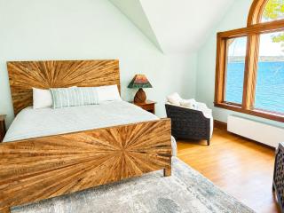 Private Oceanfront Retreat | Panoramic Views, Deck & Rocky Shore - 9