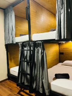 Hiri Hideout - 1