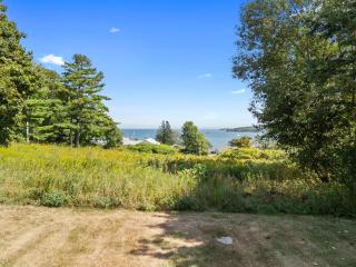 Lupine Cottage | Walk to Downtown Rockland + Harbo - 7