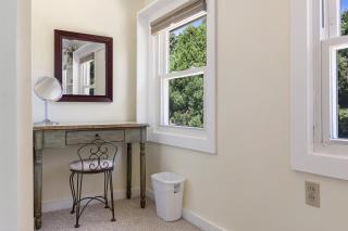 Lupine Cottage | Walk to Downtown Rockland + Harbo - 2