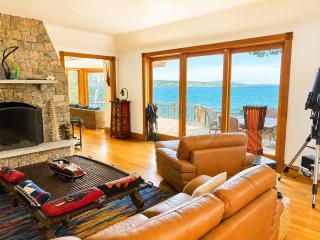 Private Oceanfront Retreat | Panoramic Views, Deck & Rocky Shore - 2