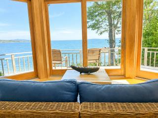 Private Oceanfront Retreat | Panoramic Views, Deck & Rocky Shore - Brooklin - 1