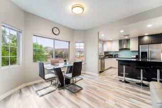 2BR | En-Suite Bath • Pool • Spa • Free Parking - 8