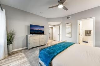 2BR | En-Suite Bath • Pool • Spa • Free Parking - 4