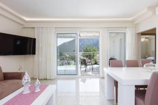 Family Villa Basilicata Gloria with Private Heated Pool, BBQ & Kid's Play Area - 6