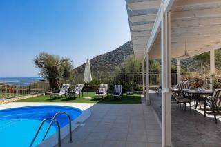 Family Villa Basilicata Gloria with Private Heated Pool, BBQ & Kid's Play Area - 2