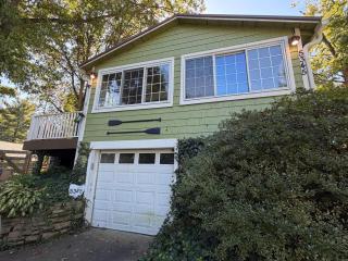 The Float House at Buckeye Lake - Hot Tub - Patio - Privacy - 5